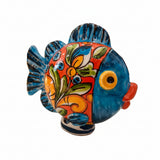 Pesce in ceramica di Caltagirone, interamente realizzato e dipinto a mano.
