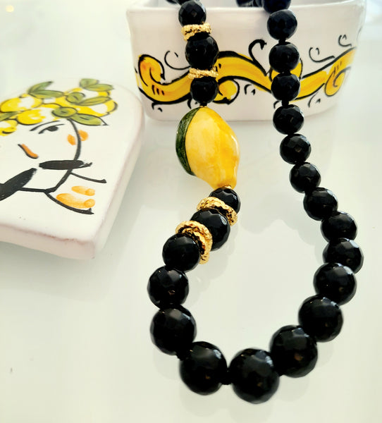 Collana in onice e limone in ceramica di Caltagirone