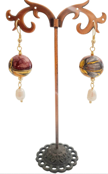 Orecchini sfere in ceramica di Caltagirone e perle