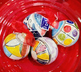 Palle di Natale in ceramica, madreperlate, vari decori