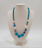 Collana con pietre colorate