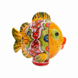 Pesce in ceramica di Caltagirone, interamente realizzato e dipinto a mano.