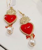 Orecchini Ex Voto Cuore Sacro di Gesù in metallo smaltato e perla bianca