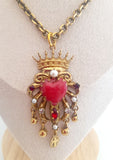 Collana in ottone dorato con cuore sacro ex voto smaltato e coronato, 2 versioni