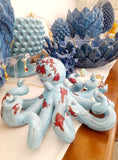 Polpo celeste e rosso in ceramica