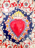 Grande piatto rotondo con cuore sacro in ceramica centrale