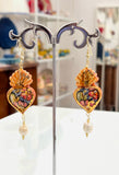 Orecchini cuore sacro arancione in ceramica