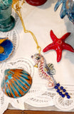 Collana con cavalluccio marino in ceramica