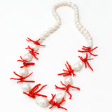 Collana con perle e frammenti di corallo