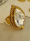 Anello a goccia con cristalli