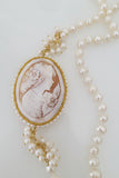 Collana con perle naturali e cammeo naturale