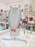 Set collana, orecchini e bracciale con perle naturali, perle in pasta di turchese e corallo