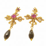 Set collana e orecchini con croce con cristallo centrale in fucsia e pendenti in nero