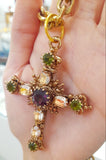 Collana con croce e cristalli