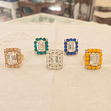 Anello quadrato con cristalli, vari colori