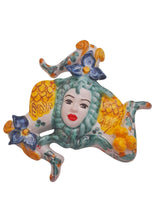 Trinacria da muro in ceramica di Caltagirone dipinta a mano. Cm 20